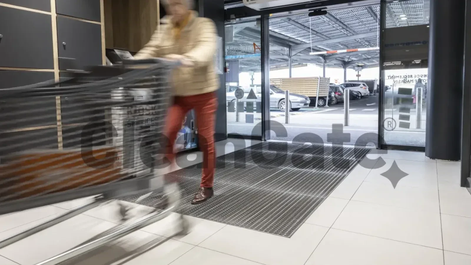 Sisteme de curățare pentru intrări comerciale