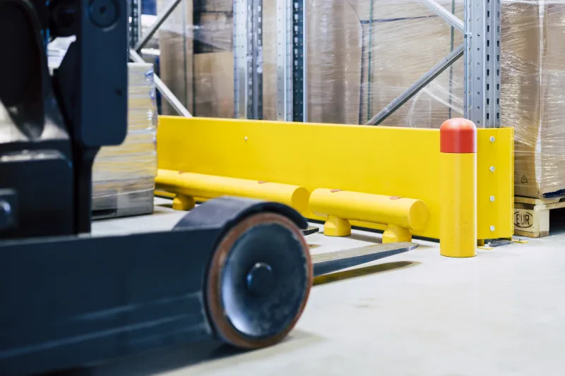 Loading bays, industrial doors and cold rooms: where protection should be checked