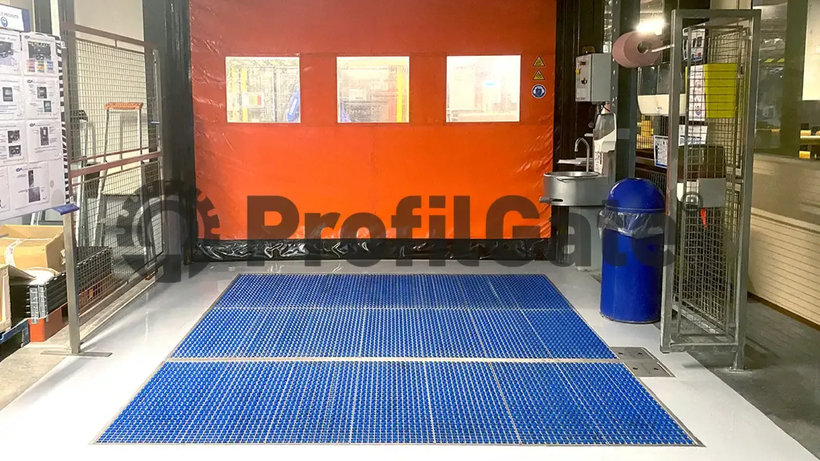 Cleaning surface across the full doorway