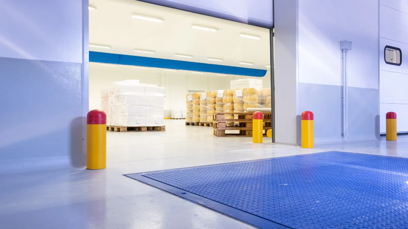 Internal loading area protected by bollards