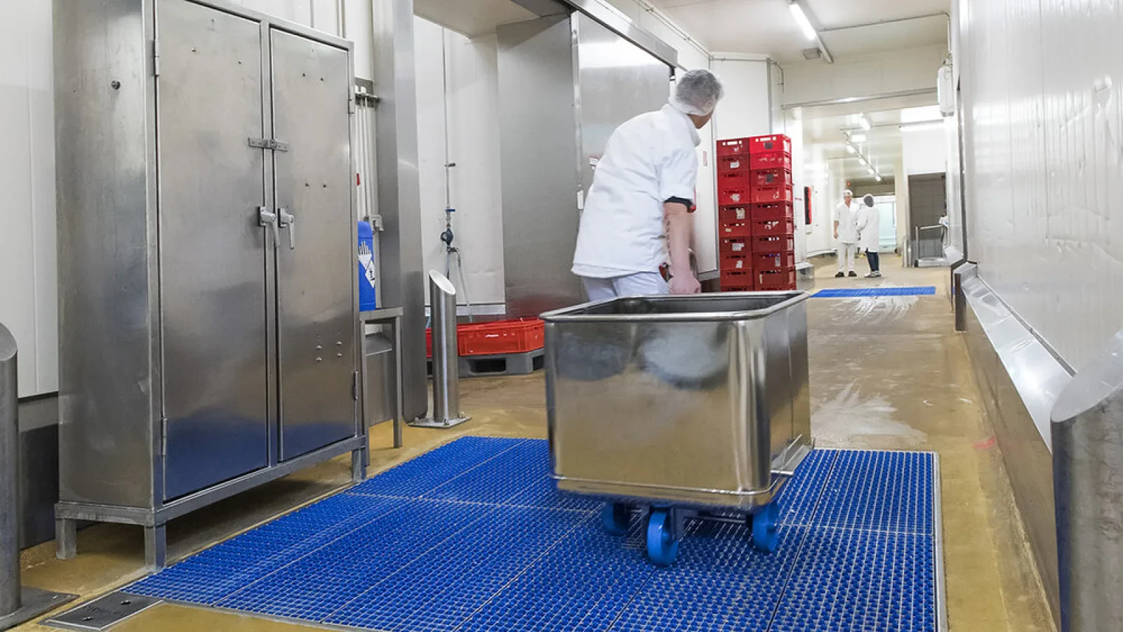 Wet cleaning or liquid hygiene