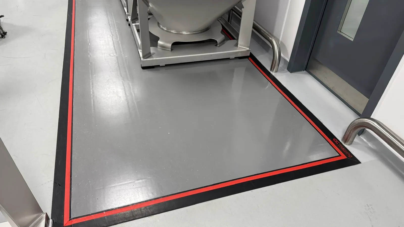 Polymer mat for a fine-particle point